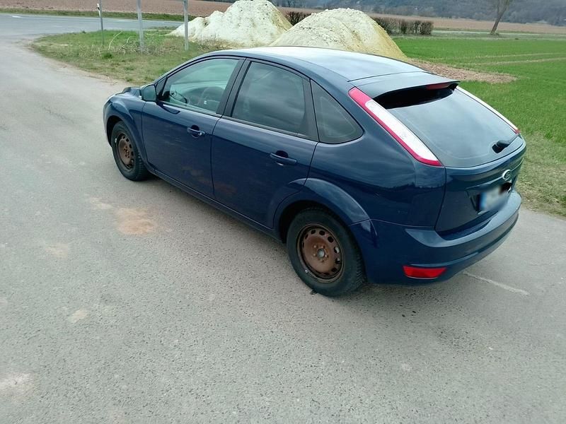 Gebraucht Ford Focus Style 116 PS (85 kW) 2009 Blau Kleinwagen