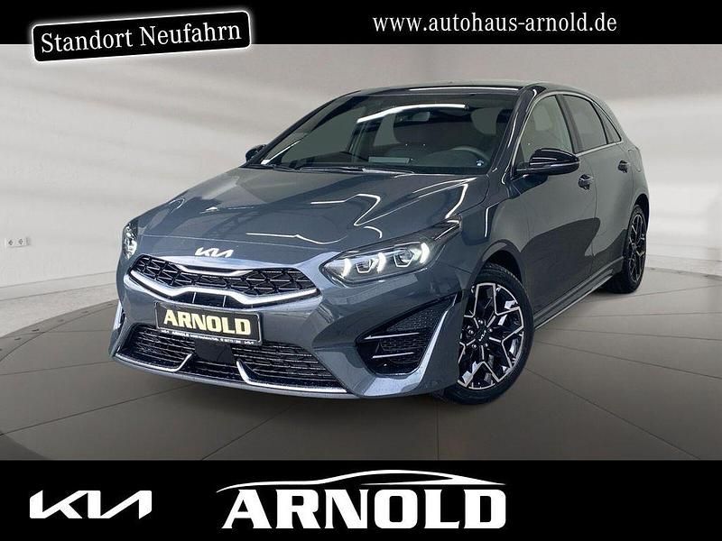 Neu Kia Ceed GT-Line 140 PS (102 kW) 2025 Schwarz (pentametall) Kleinwagen