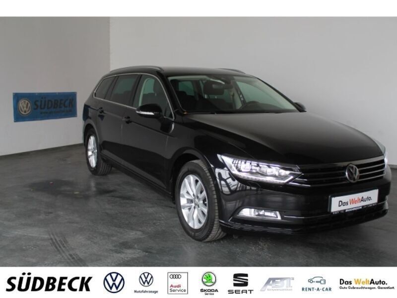 Deep black perleffekt (metallic) Gebraucht 2017 VW Passat Comfortline Kombi | 21.990 € (Teuer) - Bild 1/4