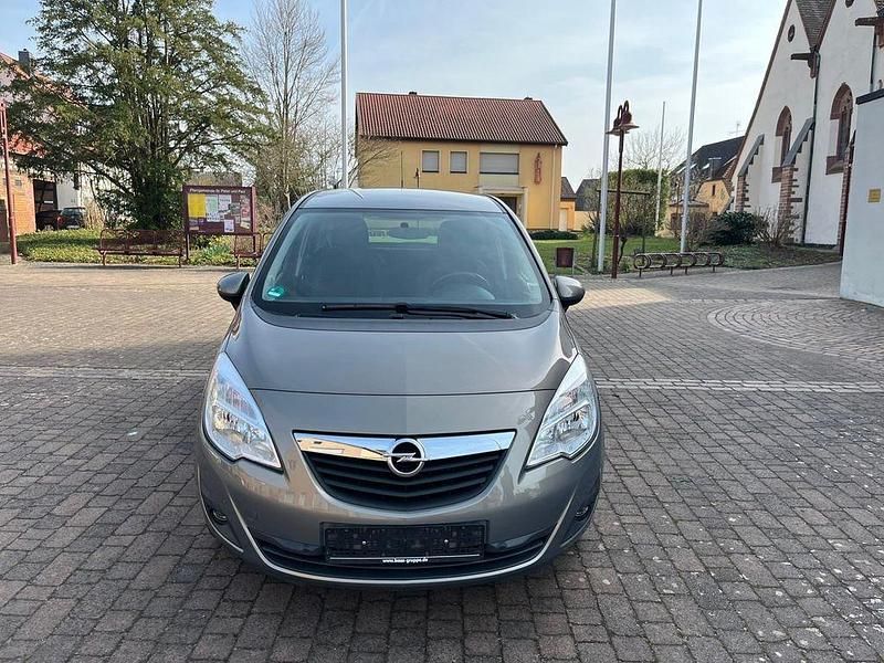 Gebraucht Opel Meriva 120 PS (88 kW) 2012 Braun Van / Kleinbus