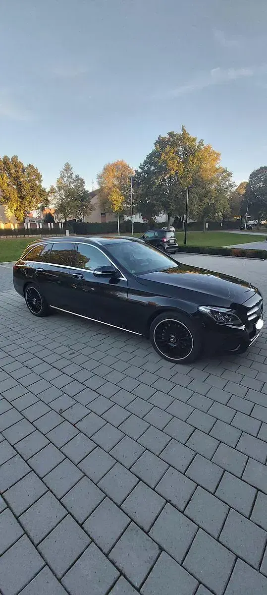 Używany Mercedes C250 204 KM (150 kW) 2014 Czarny Kombi