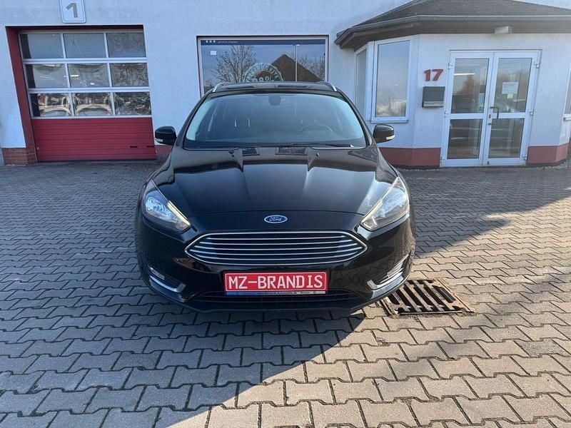 Gebraucht Ford Focus Titanium 120 PS (88 kW) 2018 Schwarz Kombi