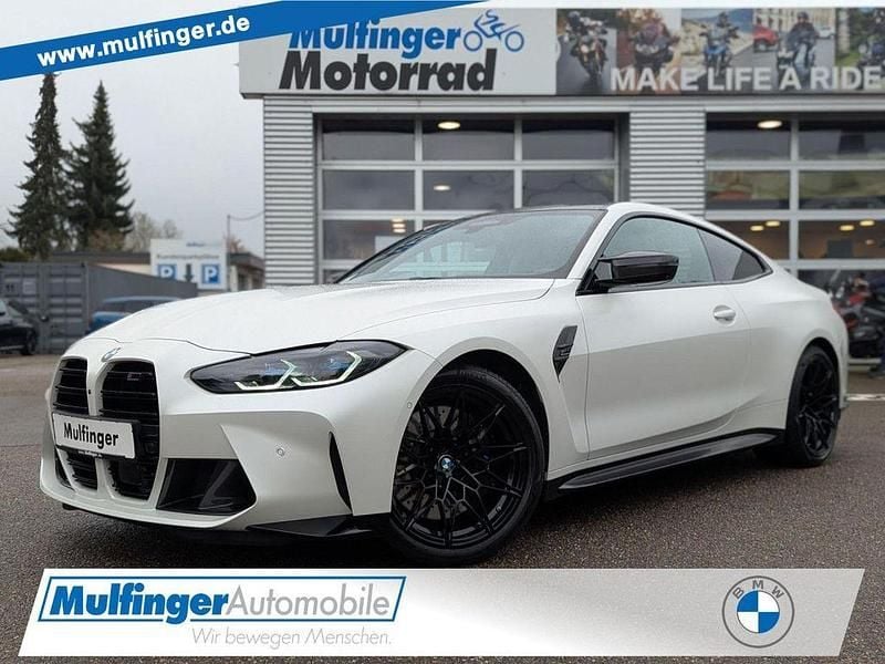 Frozen brilliant white (metallic) Gebraucht 2024 BMW M4 Sport Line Coupé | 83.990 € (Fairer Preis) - Bild 1/4