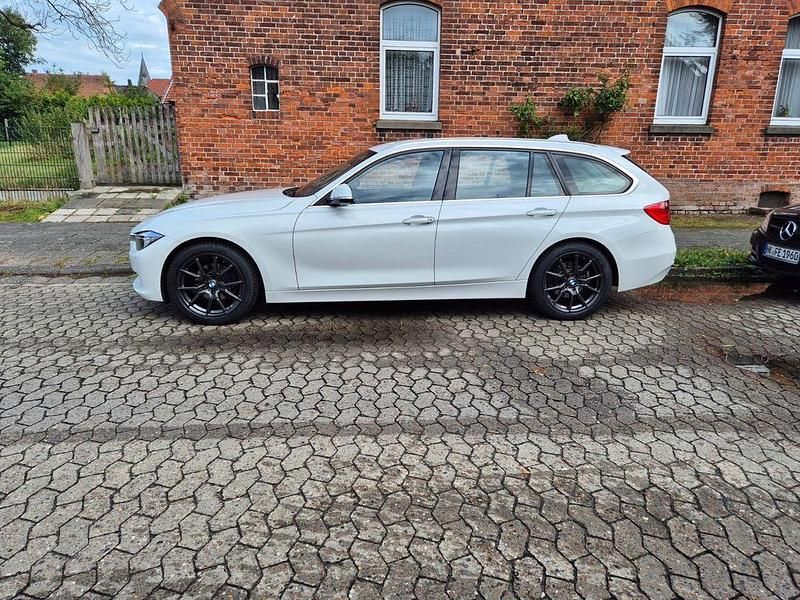 Gebraucht BMW 316 116 PS (85 kW) 2013 Weiß Kombi