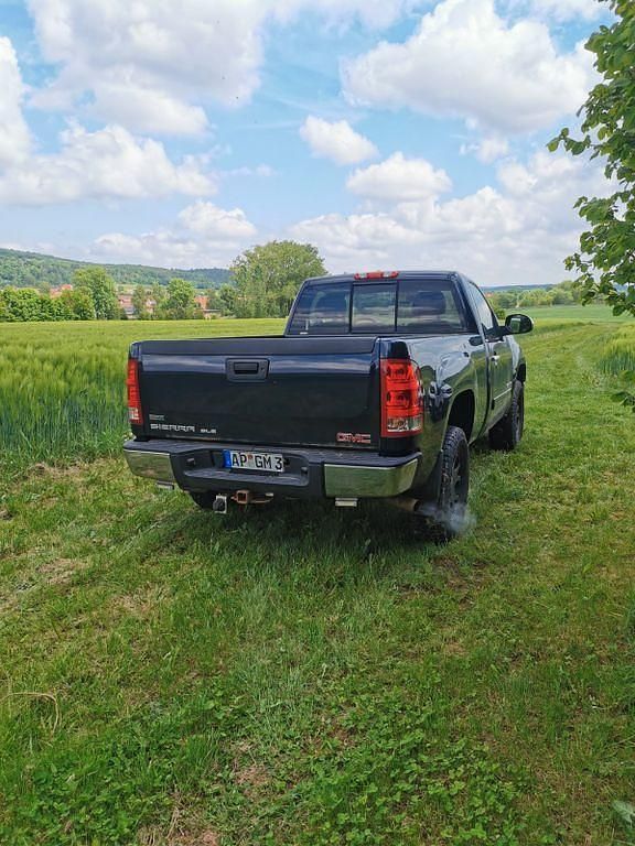 Blau Gebraucht 2008 GMC Sierra SUV | 13.800 € - Bild 1/4