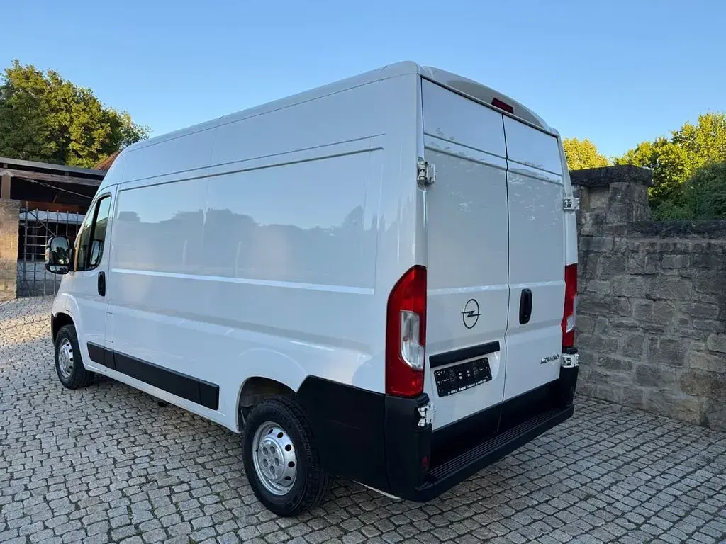 Gebraucht Opel Movano 165 PS (121 kW) 2022 Weiß Van