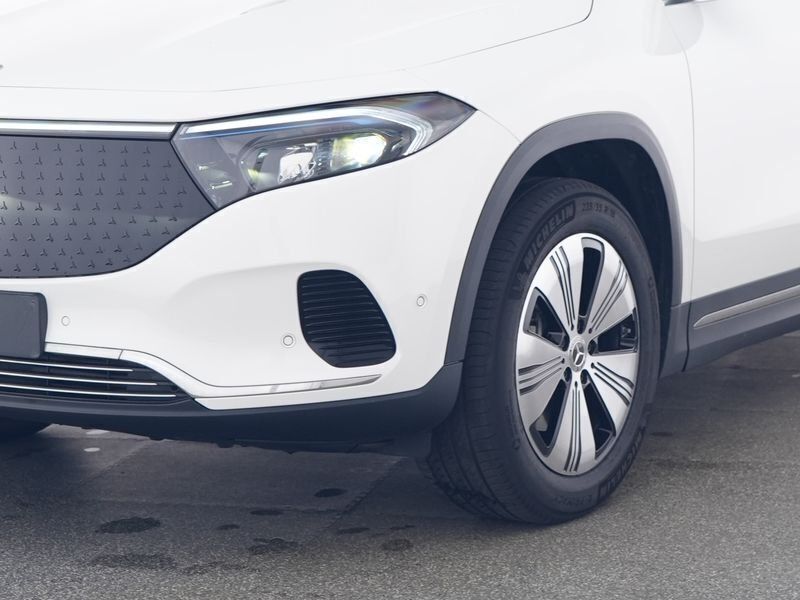 Gebraucht Mercedes EQA250 Progressive 139 kW (190 PS) 2024 Weiß SUV