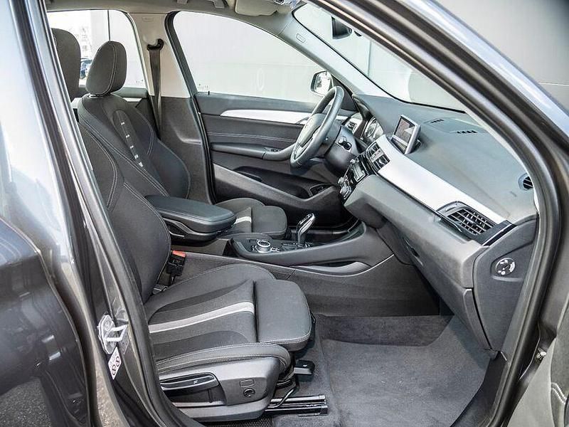 Gebraucht BMW X1 Sport Line 150 PS (110 kW) 2022 Mineralgrau SUV