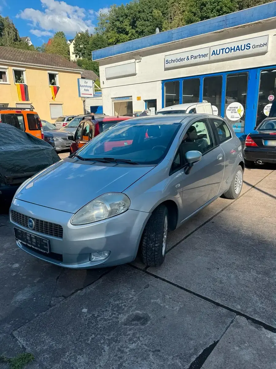 Gebraucht Fiat Grande Punto 77 PS (56 kW) 2005 Blau Kleinwagen