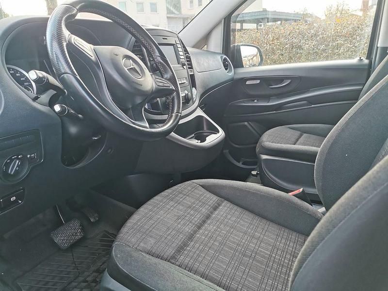 Gebraucht Mercedes Vito 163 PS (119 kW) 2019 Grau Van