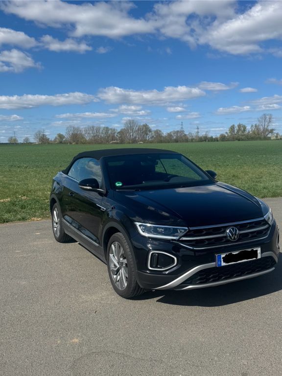 Schwarz Gebraucht 2023 VW T-Roc Cabriolet Style Cabrio | 29.500 € (Fairer Preis) - Bild 1/4