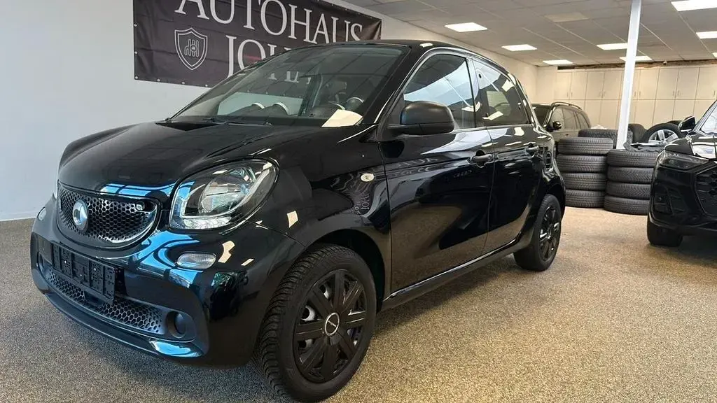 Gebraucht Smart ForFour Electric Drive 60 kW (82 PS) 2018 Schwarz Limousine
