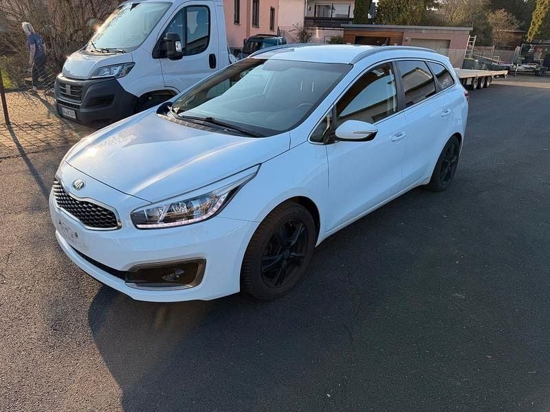 Gebraucht Kia Ceed Sportswagon 135 PS (99 kW) 2017 (wd) cassa with Kombi