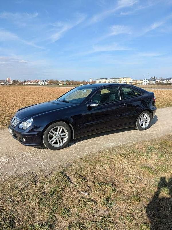 Gebraucht Mercedes C230 192 PS (141 kW) 2005 Blau Coupé