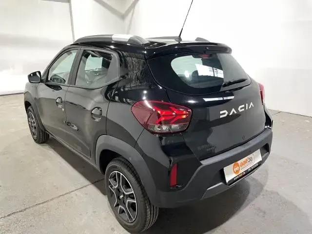 Usado Dacia Spring Essentiel 33 kW (45 CV) 2022 Negro Utilitario