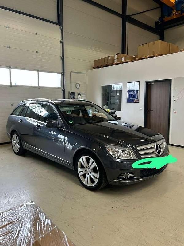 Gebraucht Mercedes C180 156 PS (114 kW) 2010 Grau Kombi