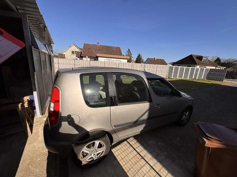 Gebraucht Skoda Roomster Style 89 PS (65 kW) 2009 Gold Van / Kleinbus