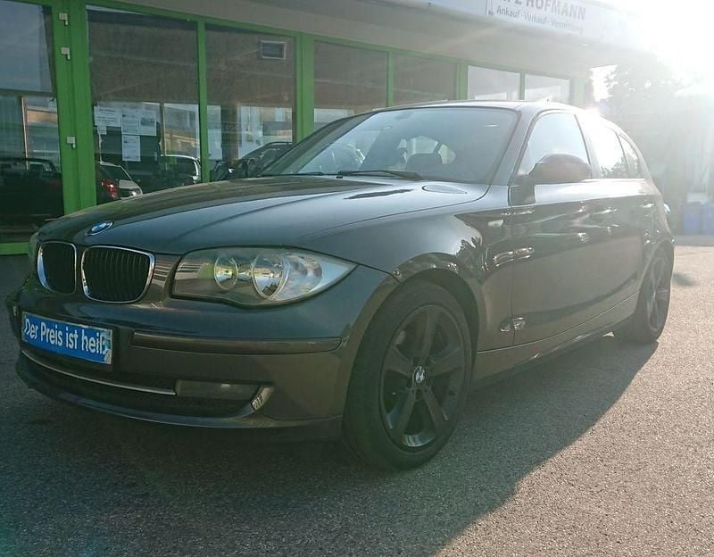 Grau Gebraucht 2008 BMW 116 Sport Line Kleinwagen | 2.998 € (Superpreis) - Bild 1/4