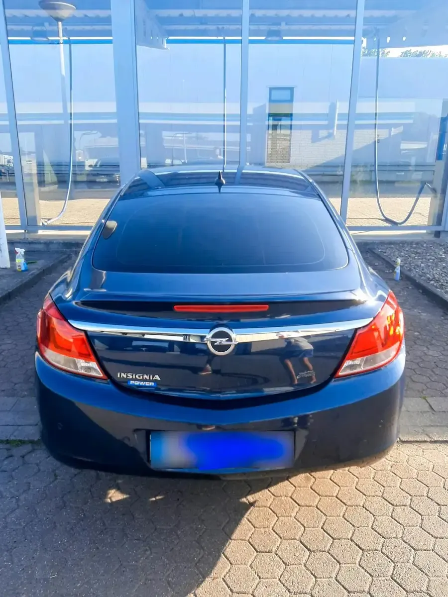 Gebraucht Opel Insignia 160 PS (117 kW) 2013 Blau Limousine