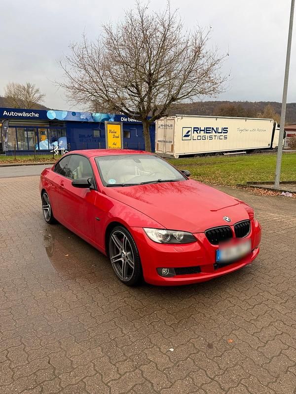Gebraucht BMW 330 Cabriolet 272 PS (200 kW) 2007 Rot Cabrio