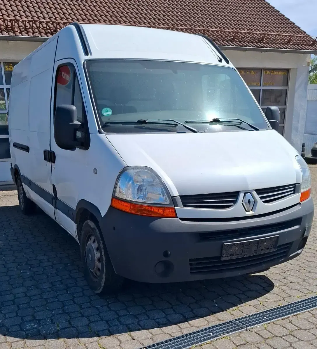 Used Renault Master 101 HP (74 kW) 2008 White Van