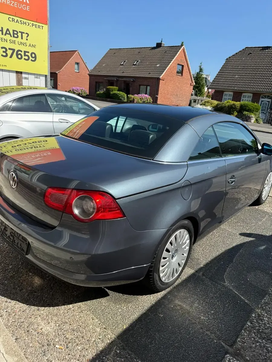 Gebraucht VW Eos 116 PS (85 kW) 2007 Grau Cabrio