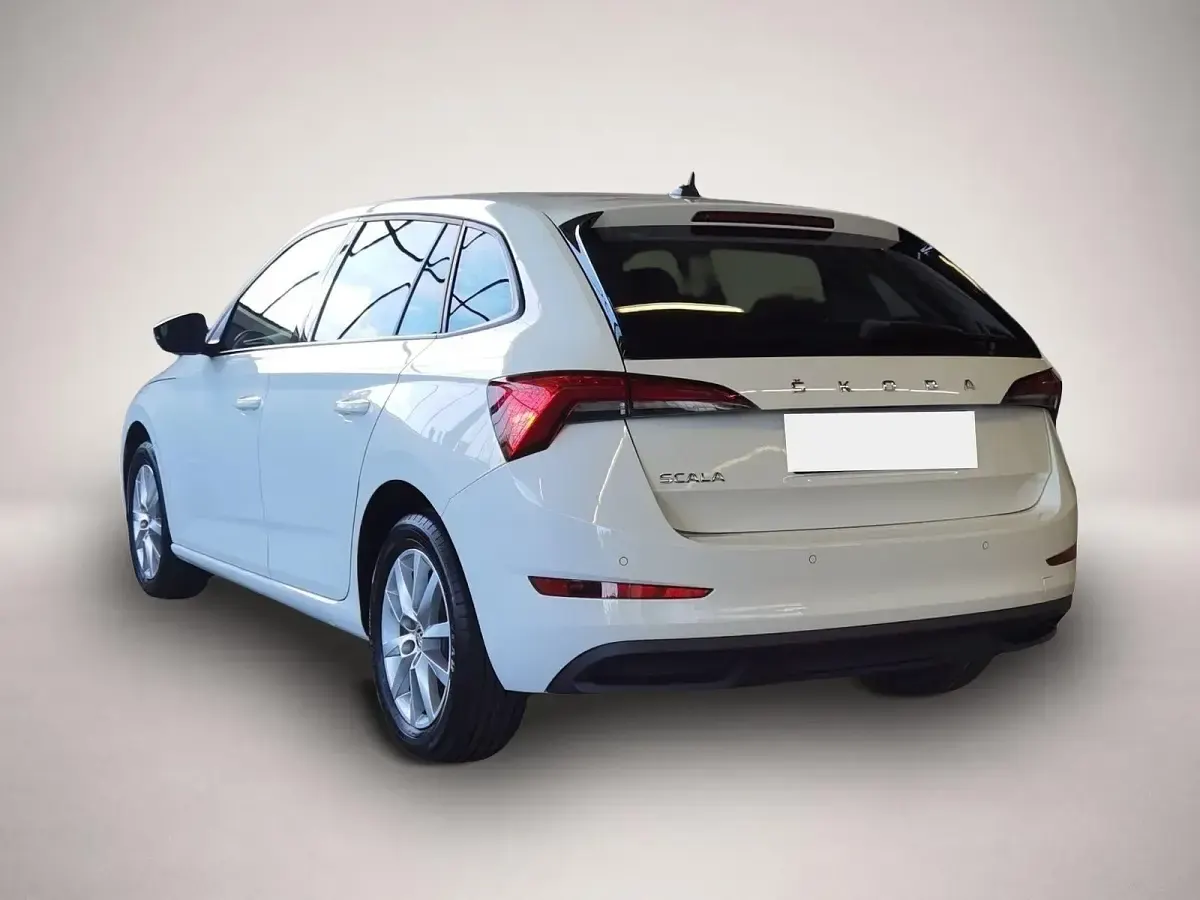 Gebraucht Skoda Scala Business Line 110 PS (80 kW) 2022 Manufacturer Kleinwagen