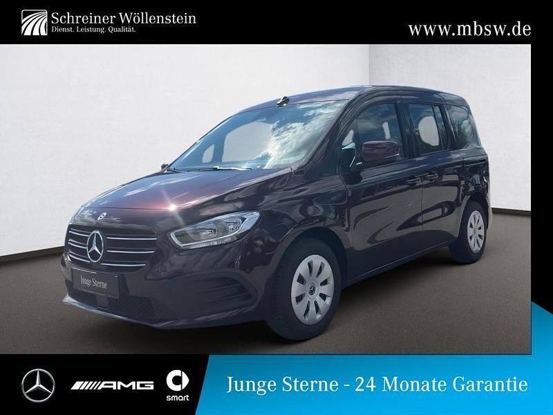 Rot Gebraucht 2024 Mercedes T180 Van / Kleinbus | 25.490 € (Superpreis) - Bild 1/4