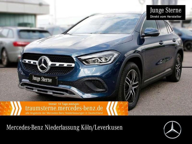 Blau Gebraucht 2021 Mercedes GLA250 Progressive SUV | 28.490 € (Guter Preis) - Bild 1/3