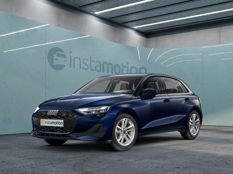 Blau Gebraucht 2024 Audi A3 Sportback Sport Limousine | 35.059 € (Guter Preis) - Bild 1/3