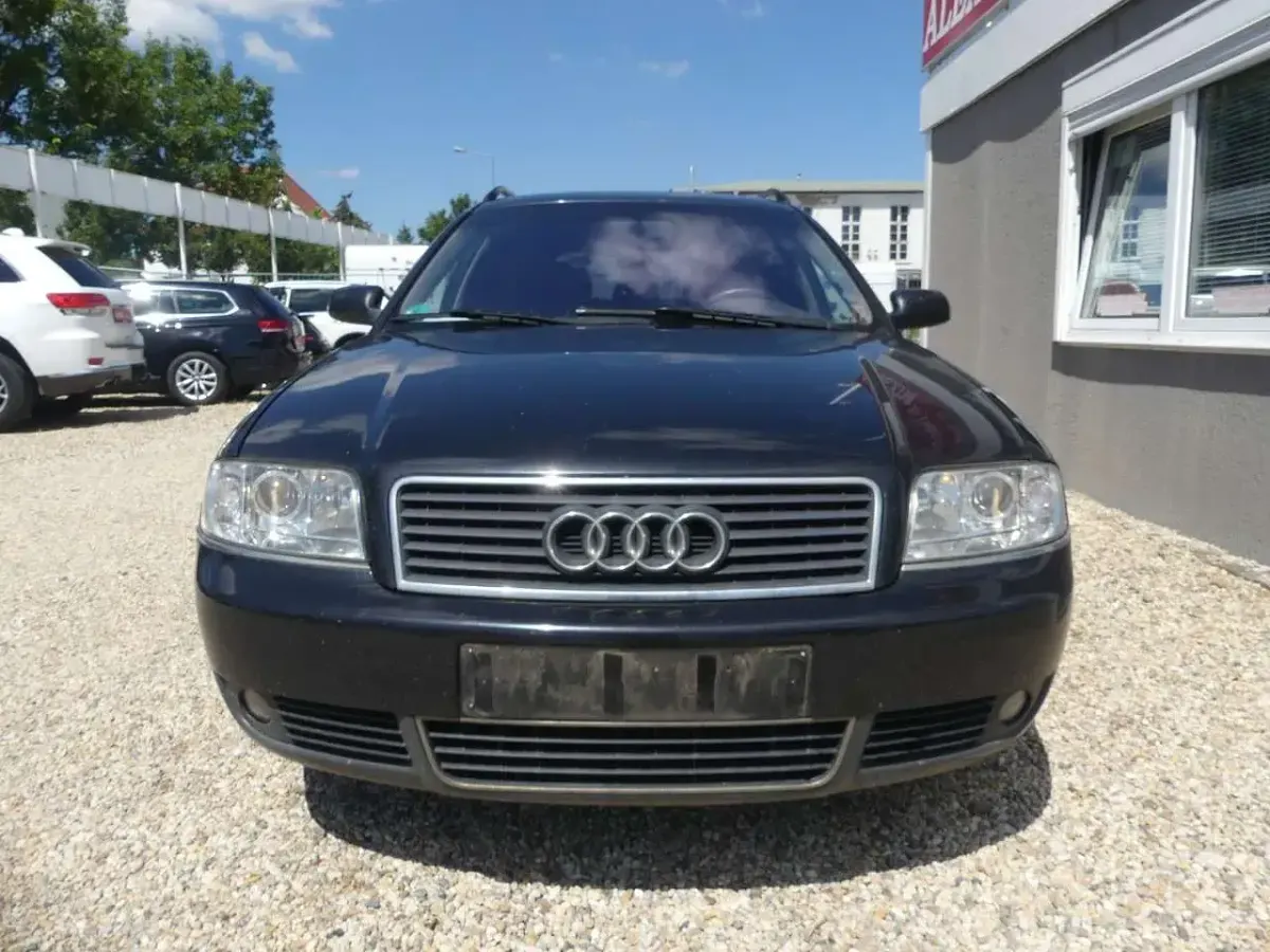 Gebraucht Audi A6 131 PS (96 kW) 2002 Schwarz Kombi