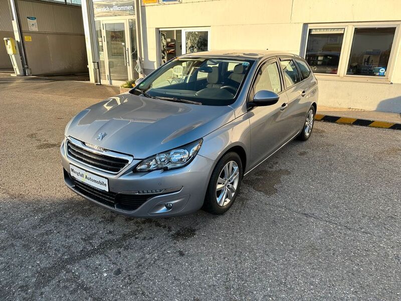Grau Gebraucht 2016 Peugeot 308 Active Kombi | 11.800 € (Etwas zu teuer) - Bild 1/4