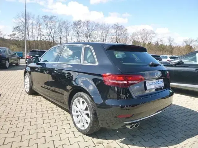 Gebraucht Audi A3 Design 150 PS (110 kW) 2020 Schwarz Limousine