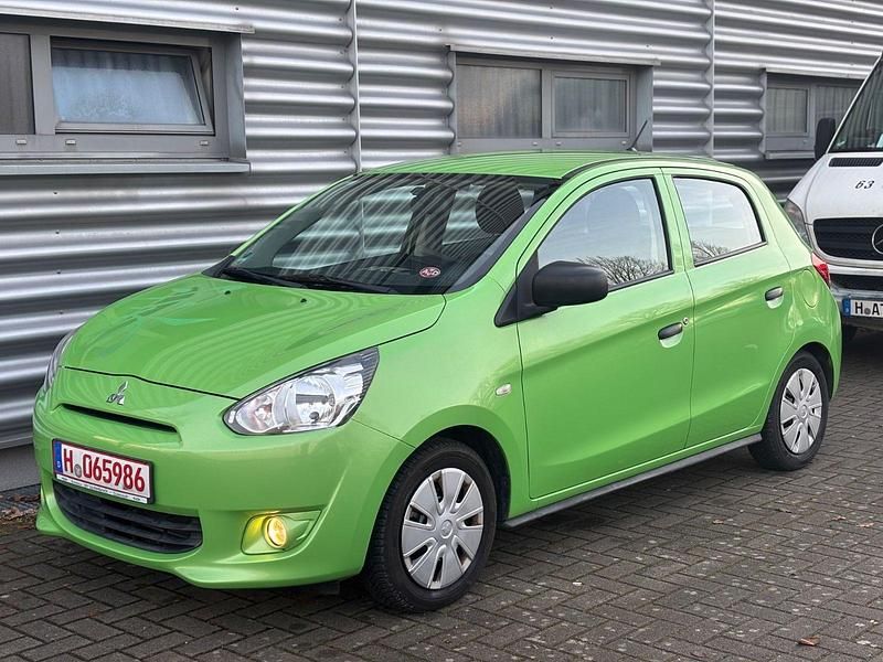 Grün Gebraucht 2015 Mitsubishi Space Star Kleinwagen | 5.290 € (Fairer Preis) - Bild 1/4