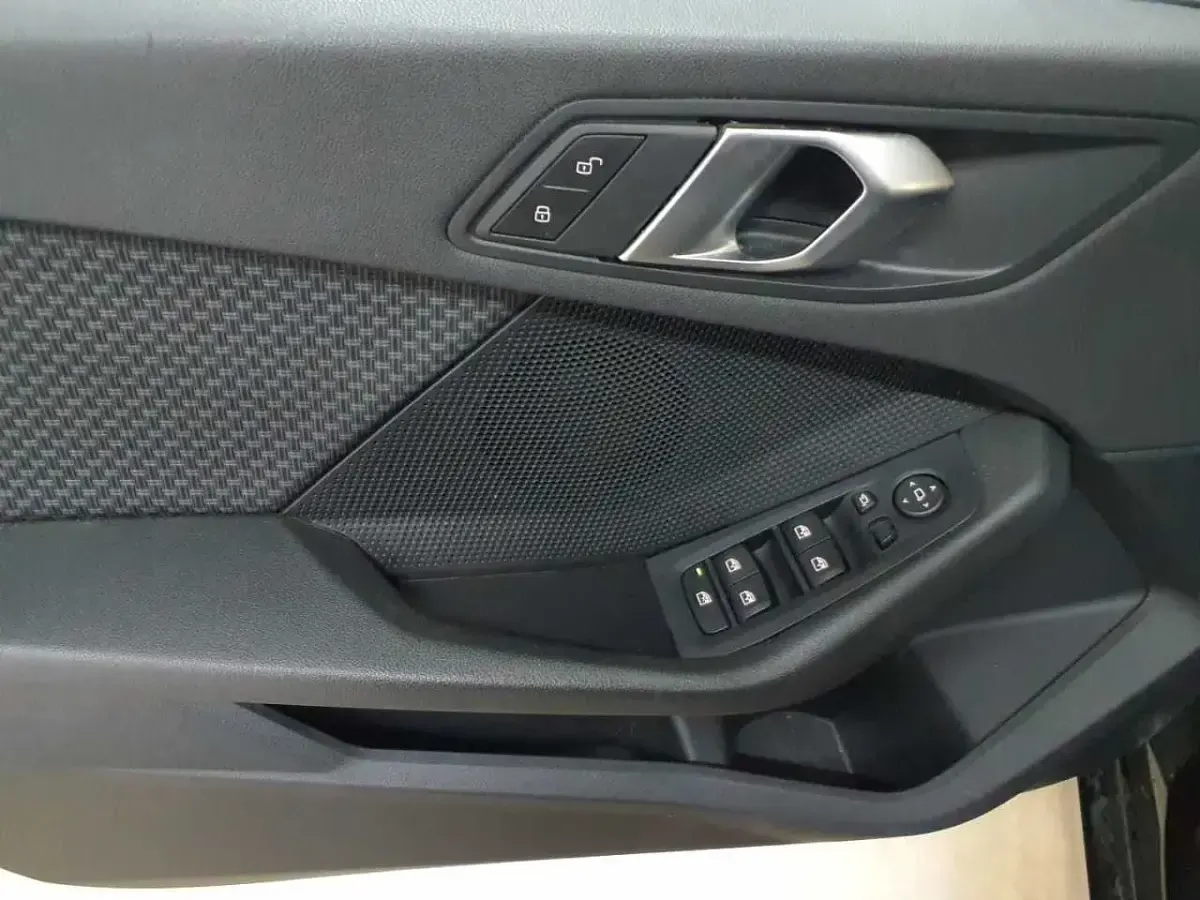 Gebraucht BMW 118 Advantage 150 PS (110 kW) 2022 Schwarz uni Kleinwagen
