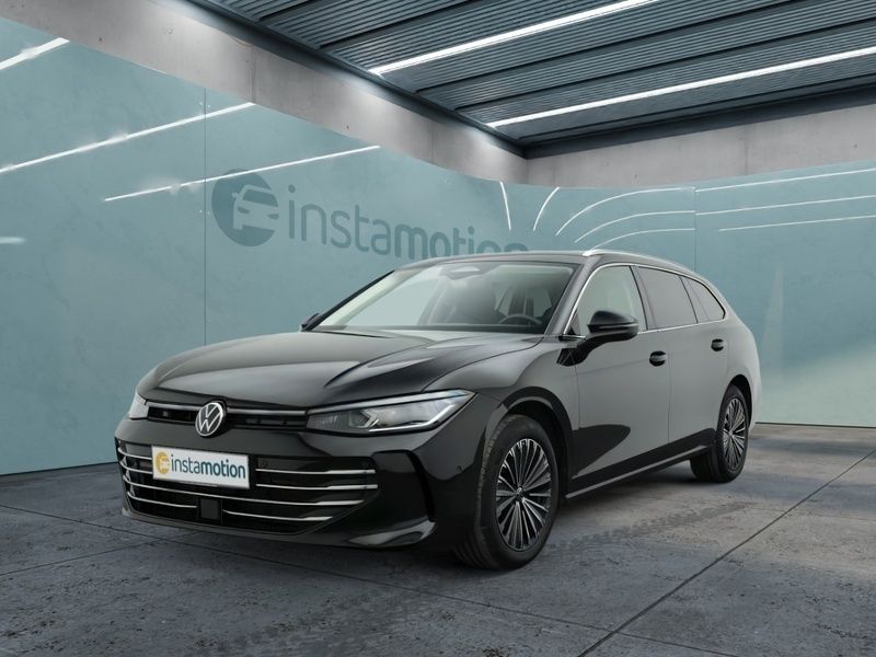 Gebraucht VW Passat Elegance 150 PS (110 kW) 2024 Schwarz Van / Kleinbus