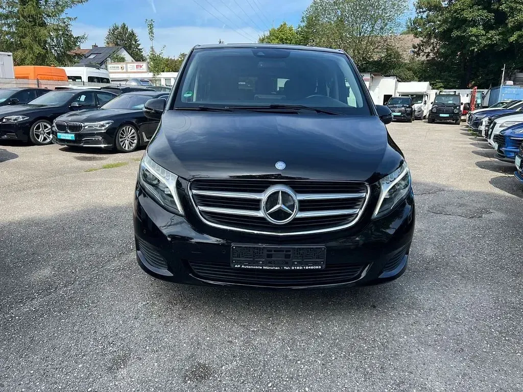 Gebraucht Mercedes V250 Avantgarde 190 PS (139 kW) 2017 Schwarz Van / Kleinbus