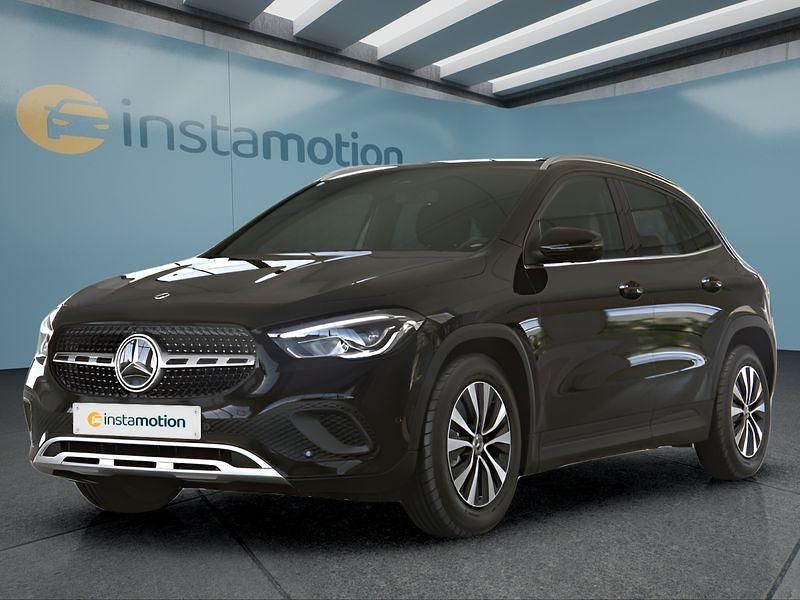 Schwarz Gebraucht 2020 Mercedes GLA200 SUV | 29.599 € (Fairer Preis) - Bild 1/4