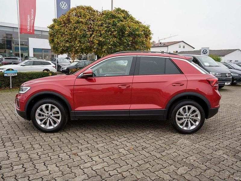 Gebraucht VW T-Roc Life 150 PS (110 kW) 2024 Kings red metallic SUV