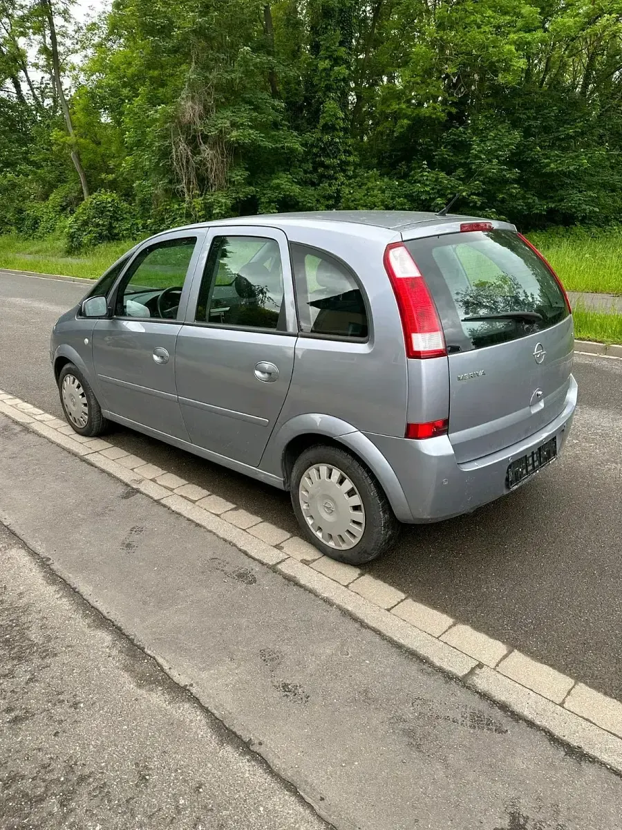 Używany Opel Meriva 101 KM (74 kW) 2005 Szary Minivan