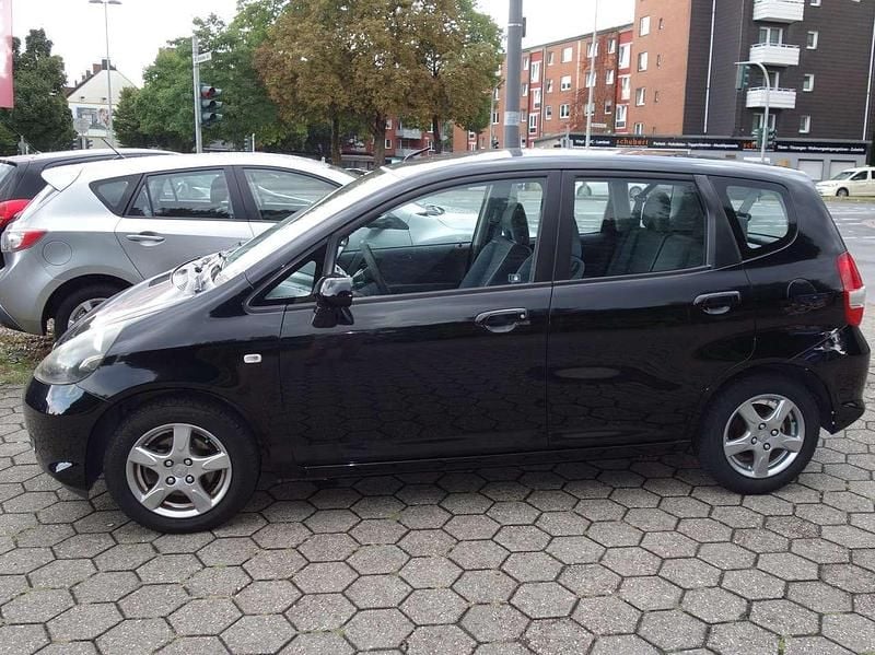 Gebraucht Honda Jazz 77 PS (56 kW) 2008 Schwarz Kleinwagen