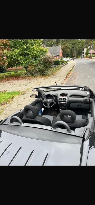 Gebraucht Peugeot 206 CC 109 PS (80 kW) 2003 Schwarz Cabrio