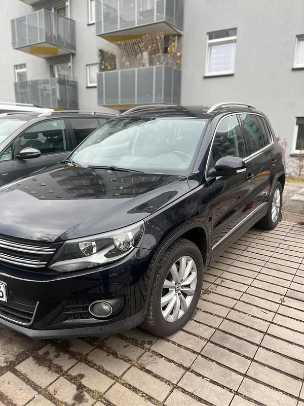 Gebraucht VW Tiguan 140 PS (102 kW) 2015 Schwarz SUV