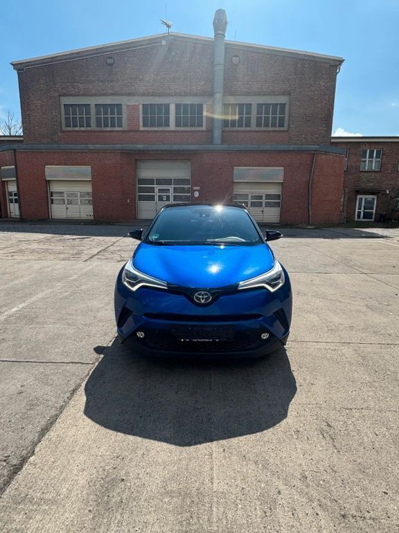 Blau Gebraucht 2017 Toyota C-HR Multidrive S SUV | 14.250 € (Teuer) - Bild 1/4