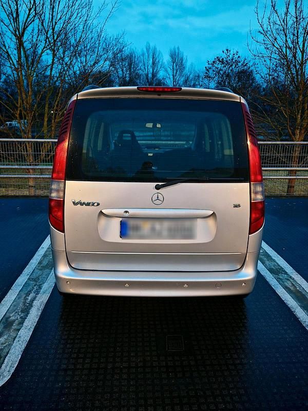 Gebraucht Mercedes Vaneo 102 PS (75 kW) 2004 Van / Kleinbus