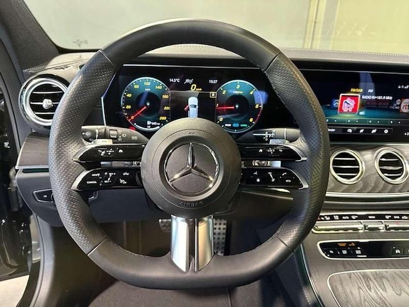 Gebraucht Mercedes E220 AMG 200 PS (147 kW) 2024 Lack obsidianschwarz Kombi
