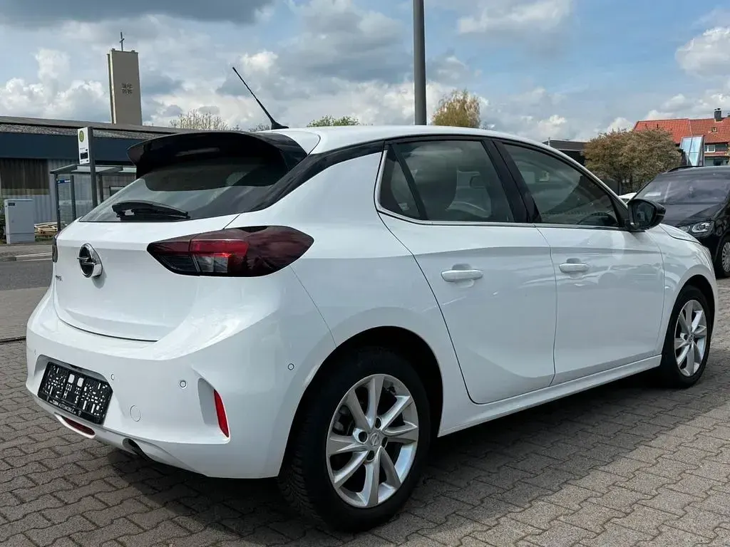 Usado Opel Corsa Elegance 101 HP (74 kW) 2023 Branco Citadino
