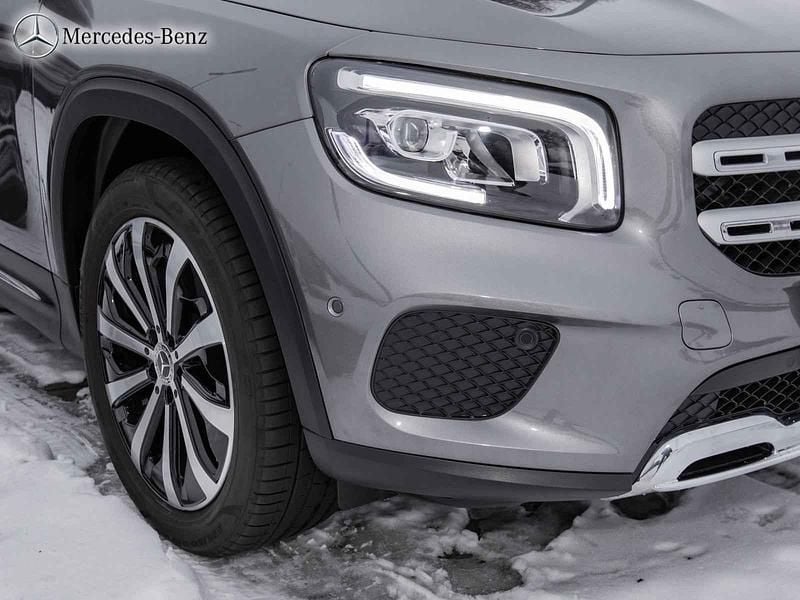 Gebraucht Mercedes GLB200 Progressive 163 PS (119 kW) 2023 Metalliclack mountaingrau SUV