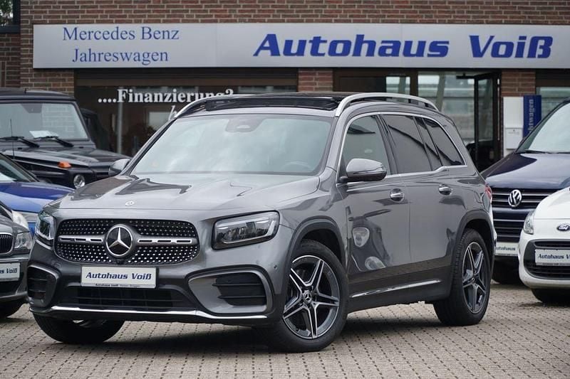 Grau Gebraucht 2024 Mercedes GLB220 AMG line SUV | 45.980 € (Guter Preis) - Bild 1/4