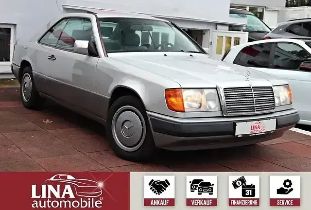 Gebraucht Mercedes 230 132 PS (97 kW) 1991 Silber Coupé